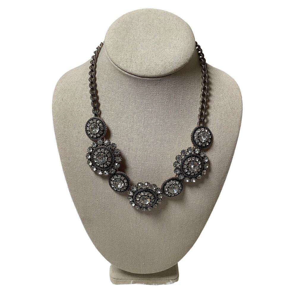 J Crew Silver Tone Floral Rhinestone Crystal Medallion Statement Necklace C32-28